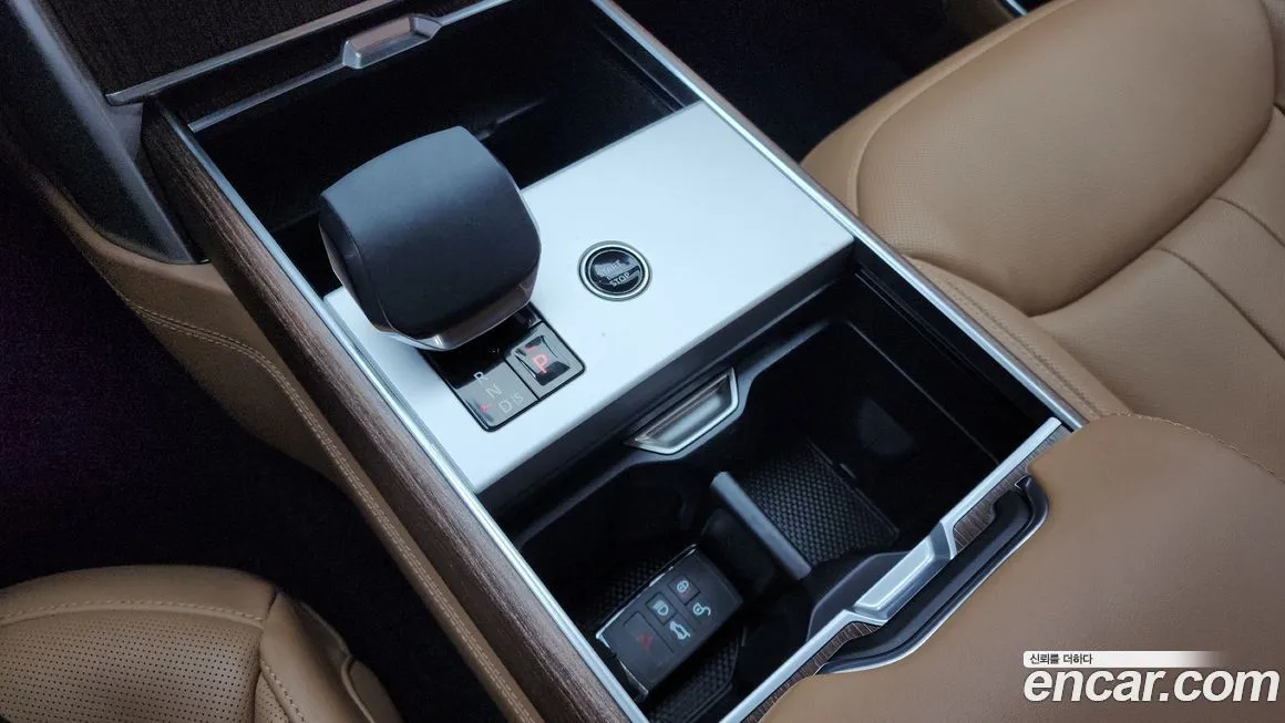 Land Rover Range Rover 2025 из KR, фото 9