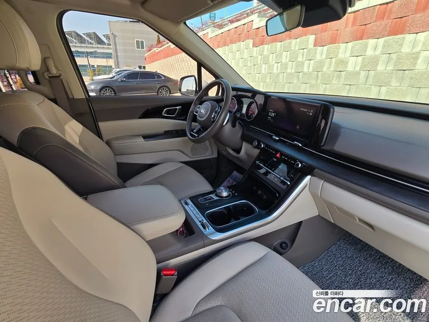 Kia Carnival — фото 10