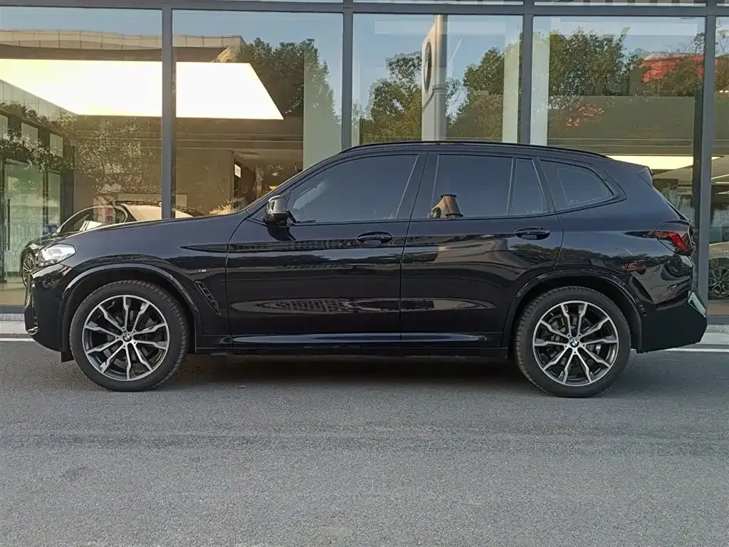 BMW X3 2024 из CN, фото 2