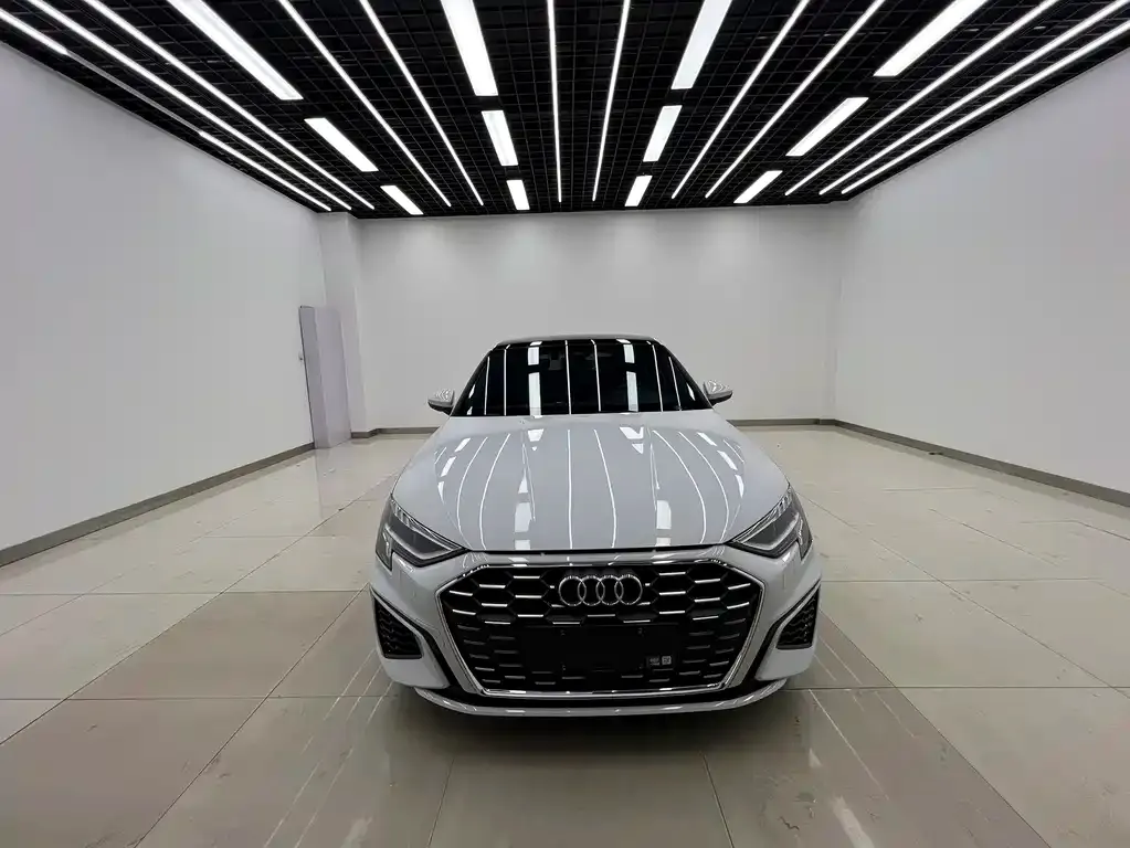 Audi A3 2023 из CN, фото 4