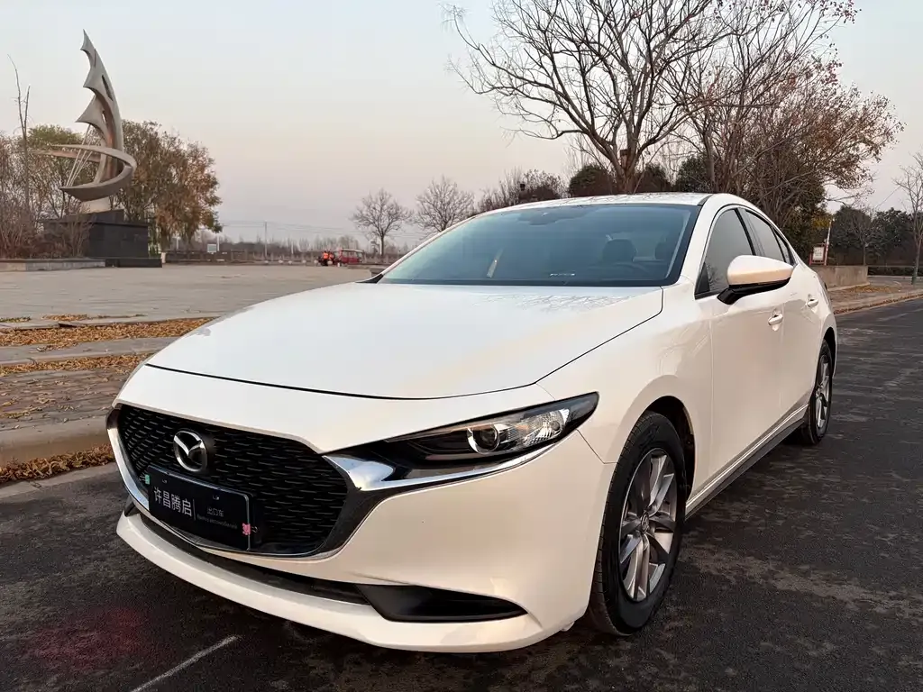 Mazda 3 Axela 2022 из CN, фото 1