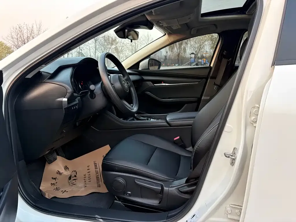 Mazda 3 Axela 2022 из CN, фото 9