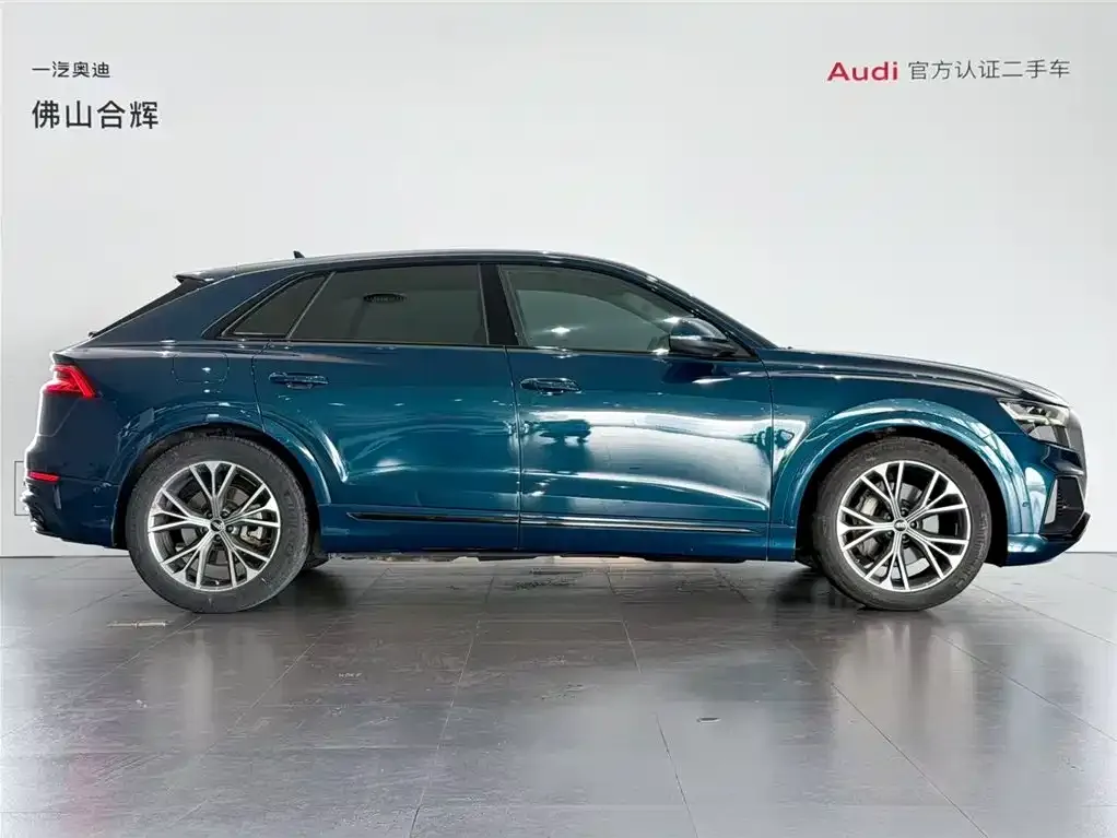 Audi Q8 2022 из CN, фото 2