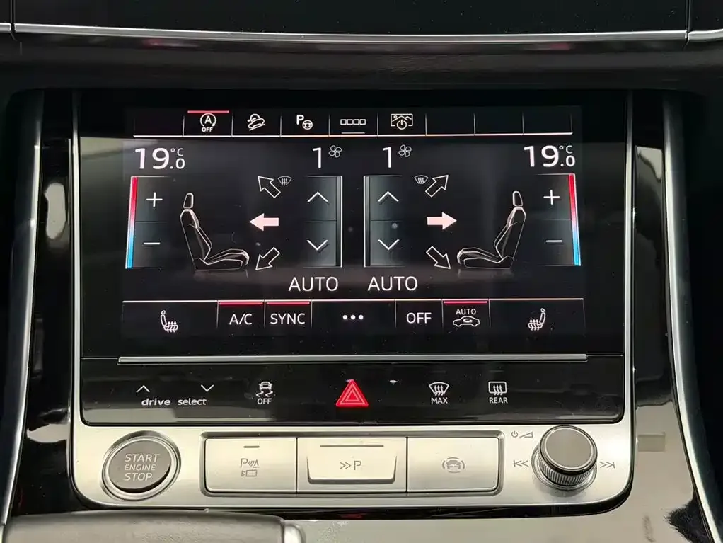 Audi Q8 2022 из CN, фото 10