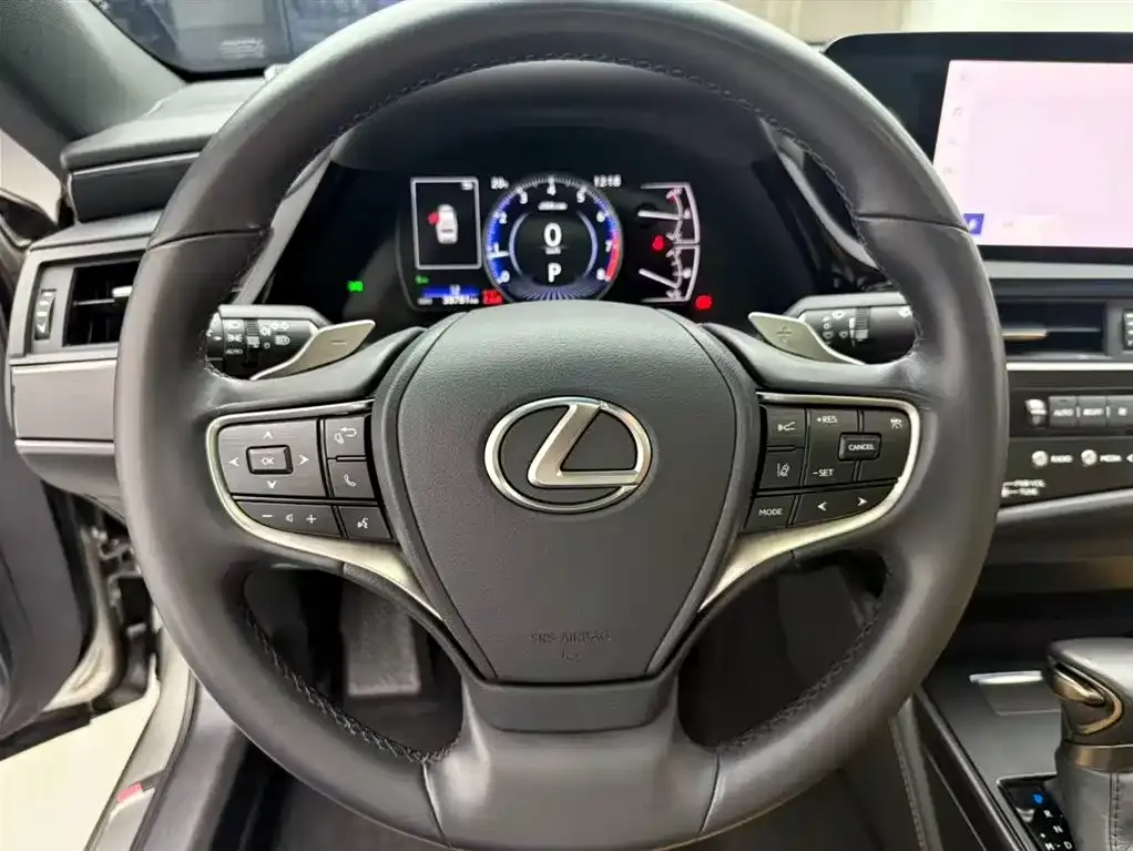 Lexus ES 2023 из CN, фото 3