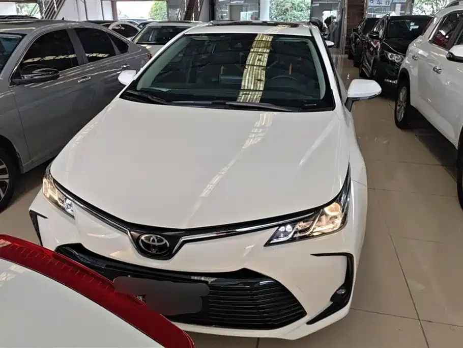 Toyota Corolla 2023 из CN, фото 2