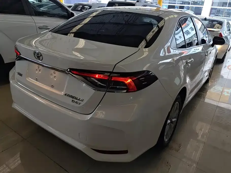 Toyota Corolla 2023 из CN, фото 3