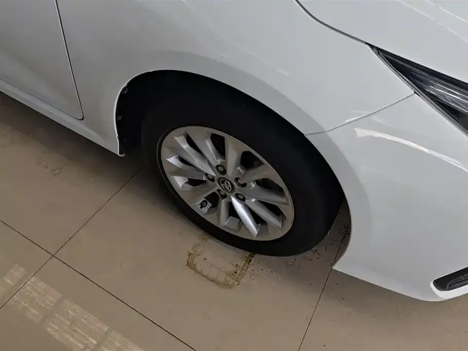 Toyota Corolla 2023 из CN, фото 7