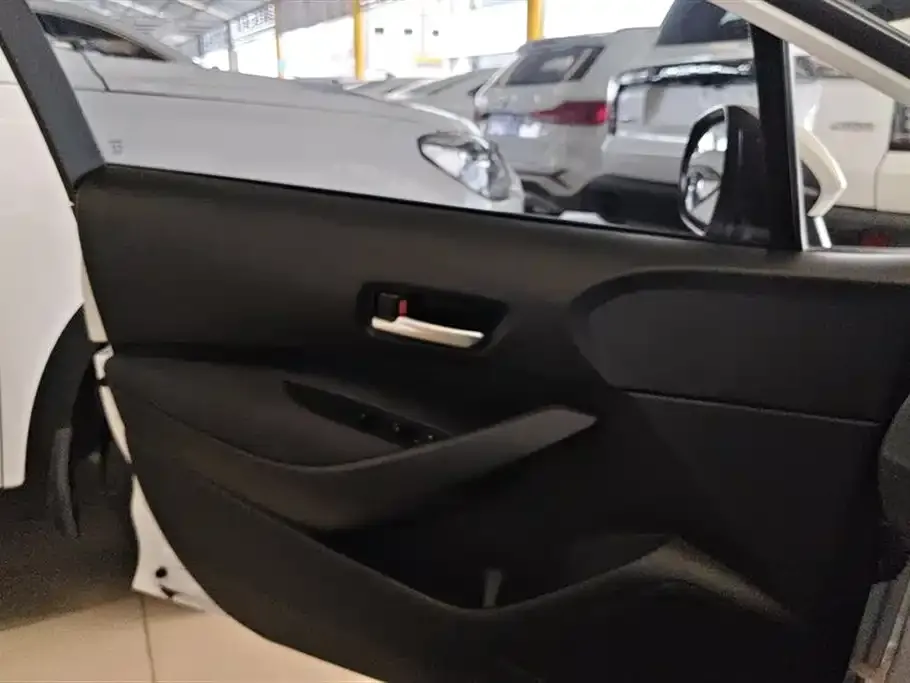 Toyota Corolla 2023 из CN, фото 4