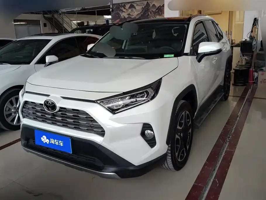 Toyota RAV4 2021 из CN, фото 1