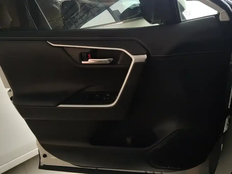 Toyota RAV4 2021 из CN, фото 3