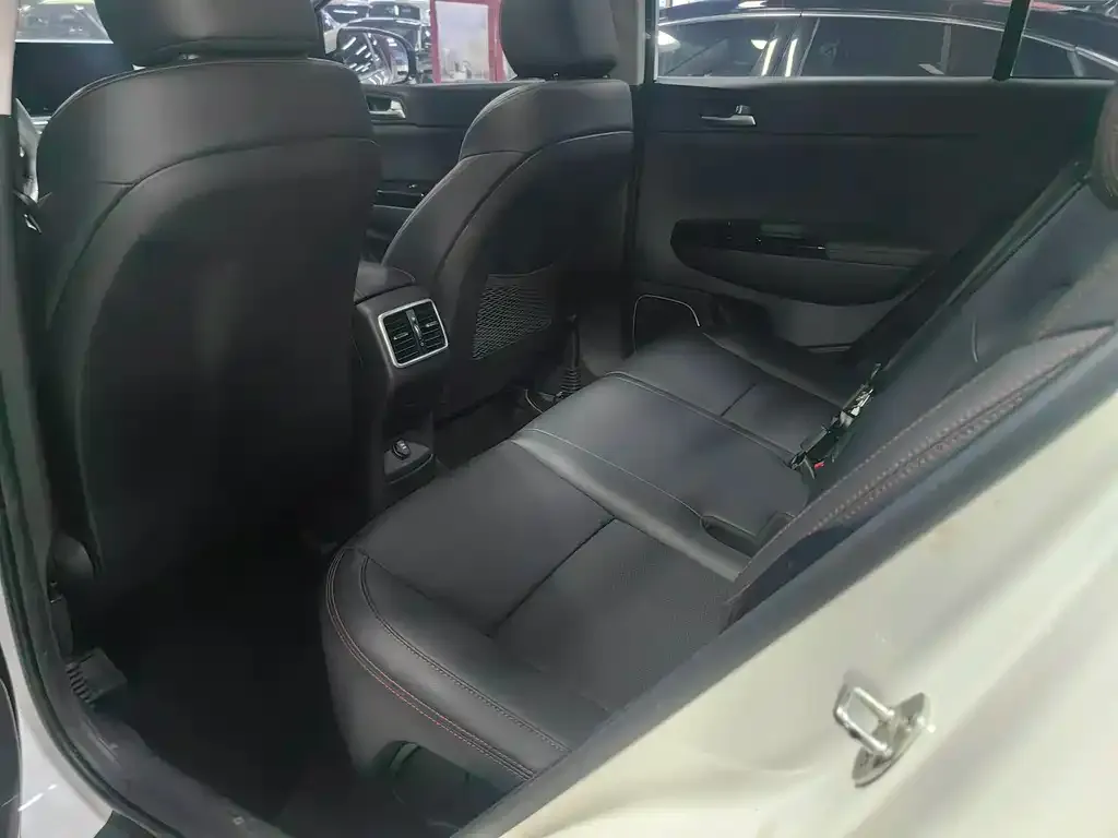Kia KX5 2021 из CN, фото 5