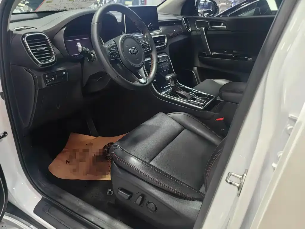Kia KX5 2021 из CN, фото 2