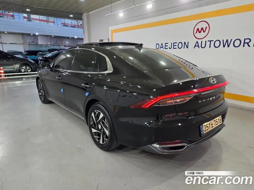 Hyundai Grandeur 2022 из KR, фото 8