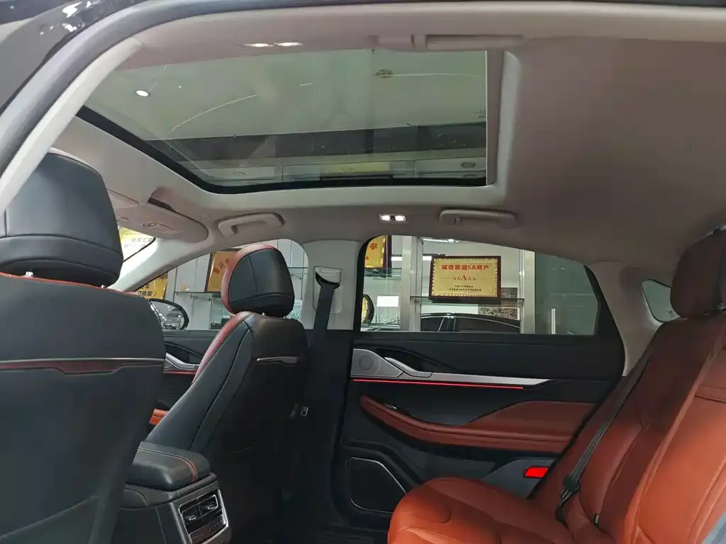 Lincoln Z 2024 из CN, фото 2
