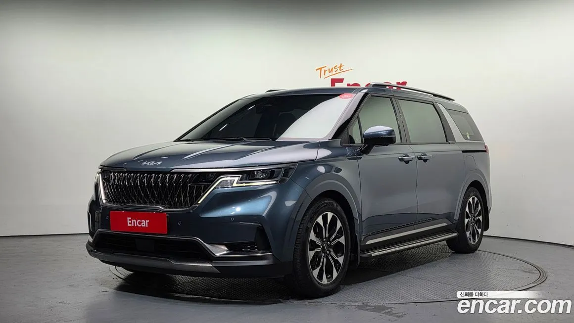 Kia Carnival — фото 1