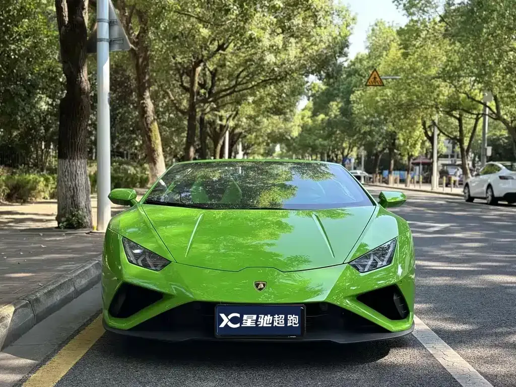Lamborghini Huracan — фото 1