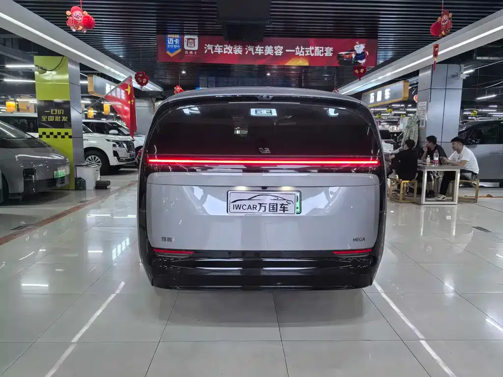 Li Auto MEGA — фото 9