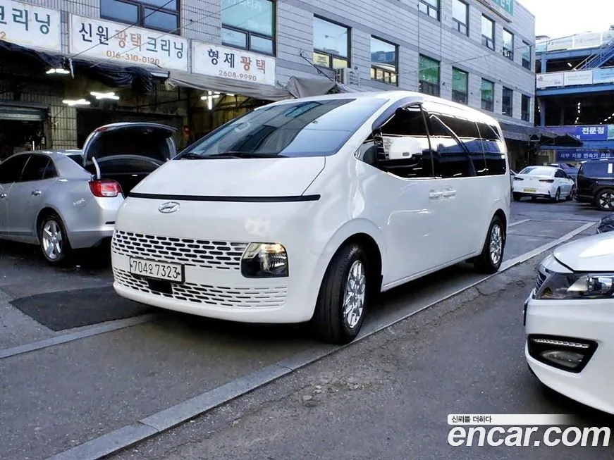 Hyundai Staria 2023 из KR, фото 2