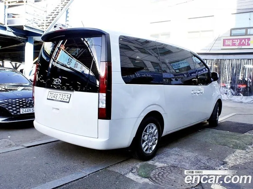 Hyundai Staria 2023 из KR, фото 4