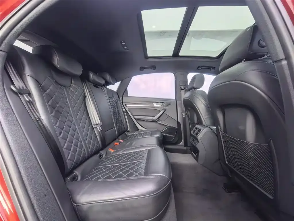 Audi Q5L Sportback — фото 9