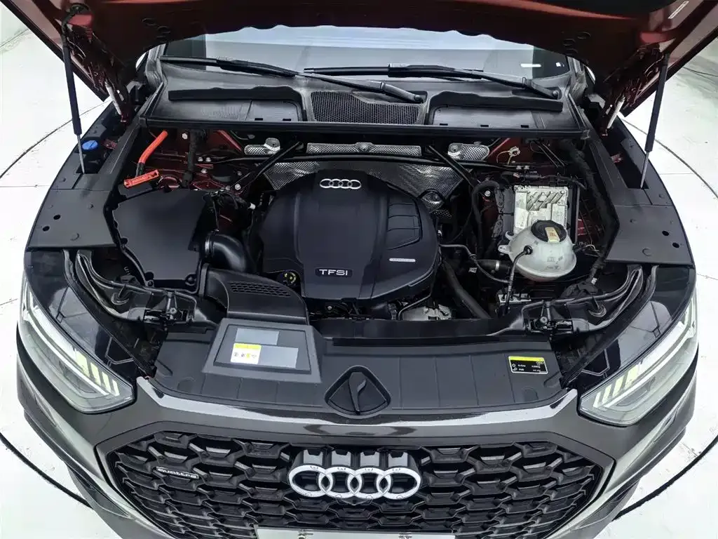 Audi Q5L Sportback — фото 10