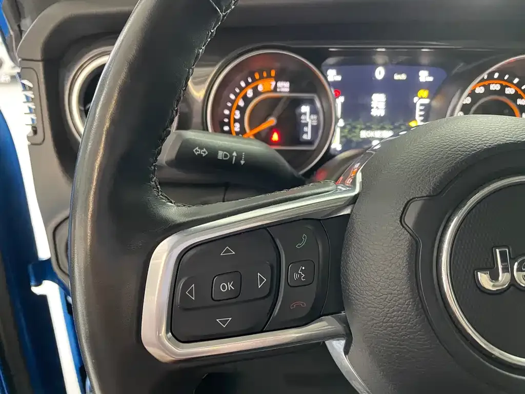 Jeep Wrangler 2023 из CN, фото 9