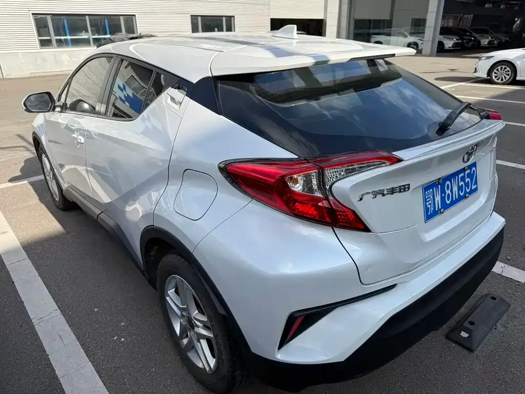 Toyota C-HR 2023 из CN, фото 6