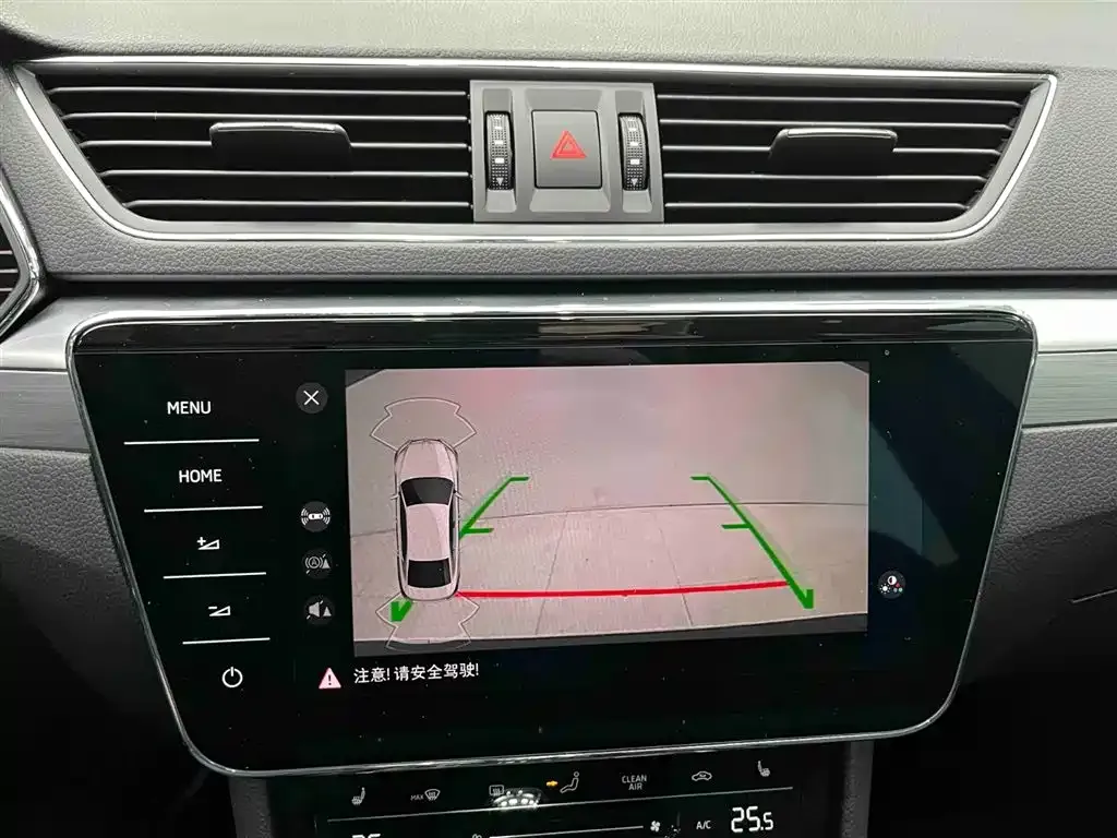 Skoda Superb — фото 7
