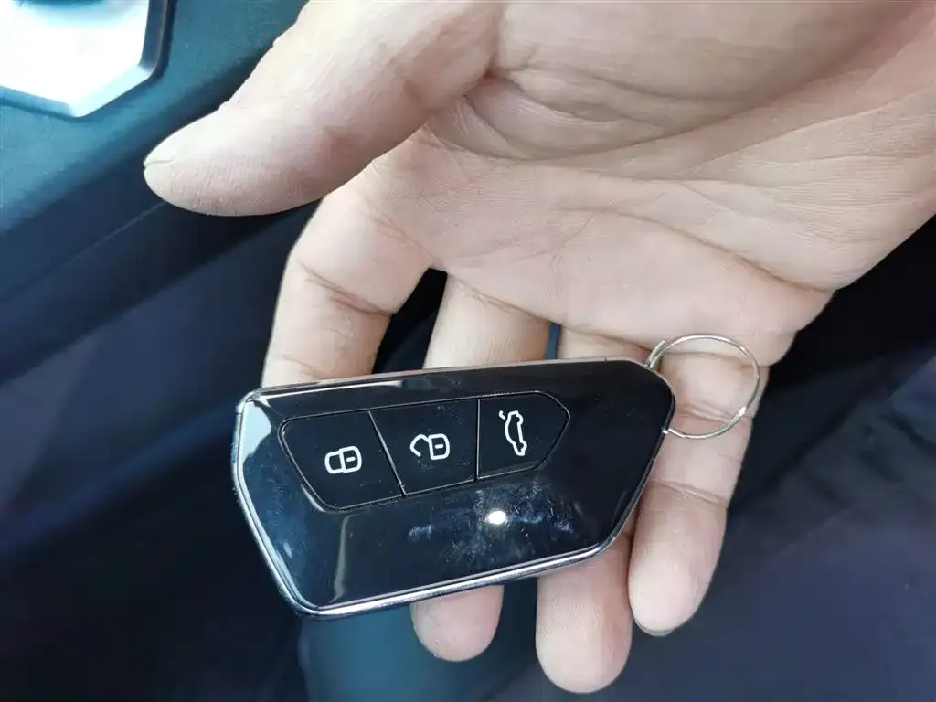 Changan UNI-V 2023 из CN, фото 9