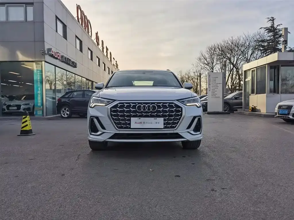 Audi Q3 — фото 10