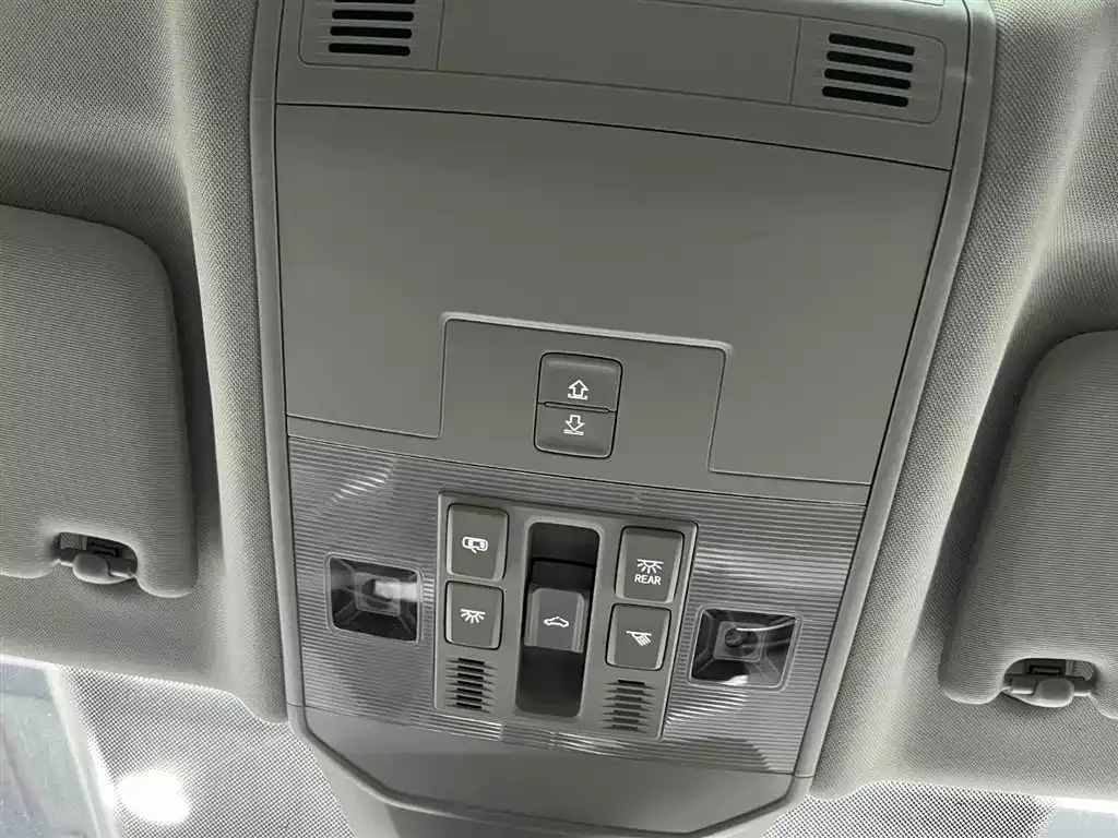 Volkswagen Sagitar 2022 из CN, фото 10