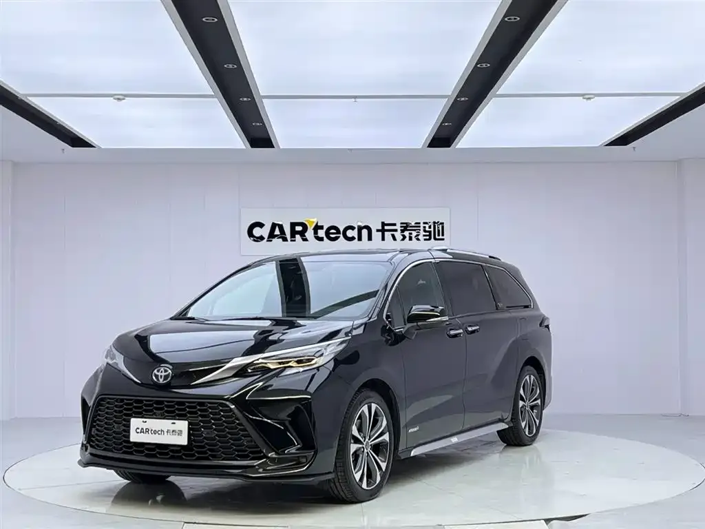 Toyota Granvia 2023 из CN, фото 1