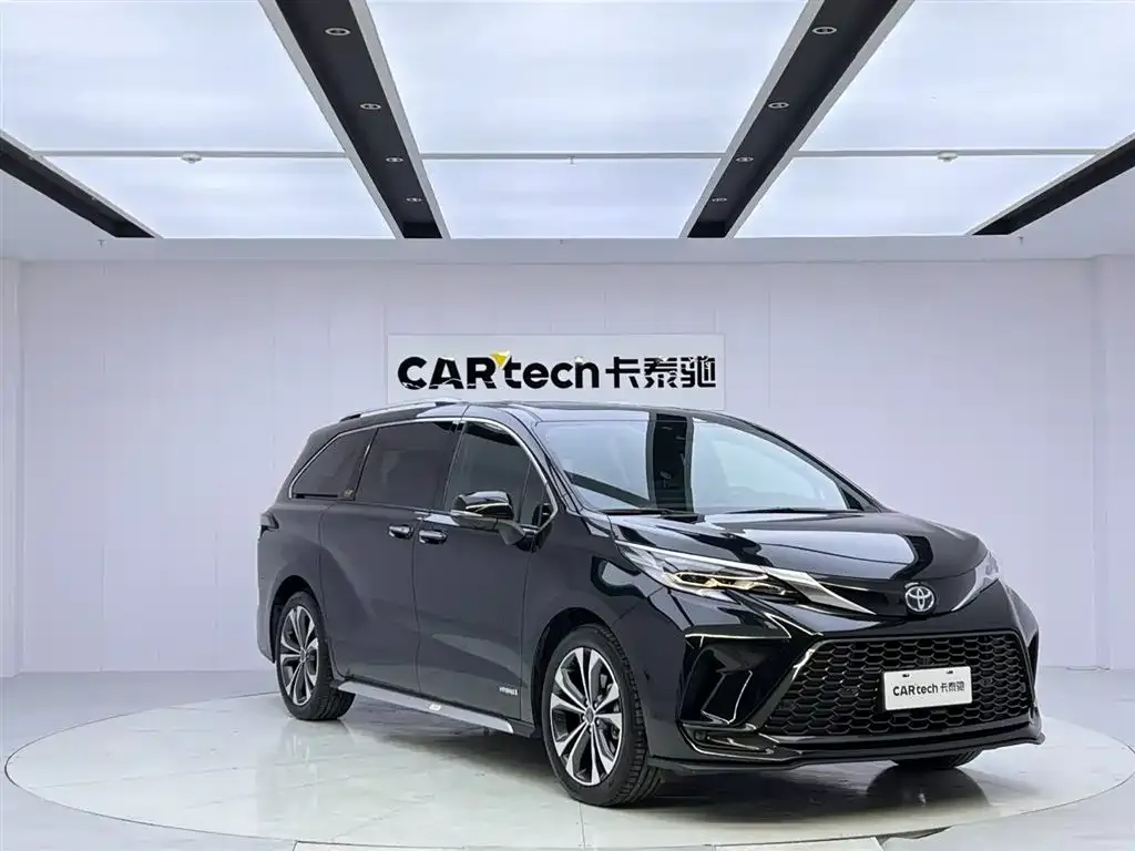 Toyota Granvia 2023 из CN, фото 6