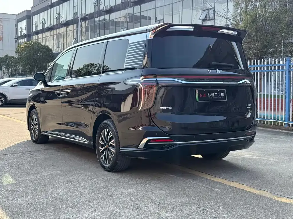 Hongqi HQ9 PHEV — фото 3