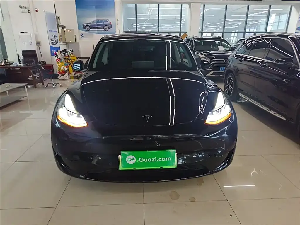 Tesla Model Y — фото 3