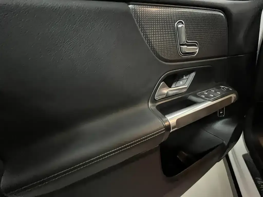Mercedes-Benz GLB 2021 из CN, фото 4