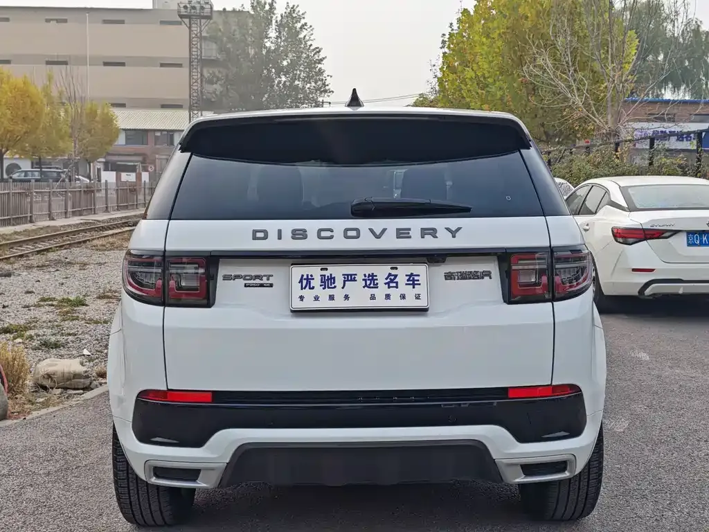Land Rover Discovery Sport — фото 10