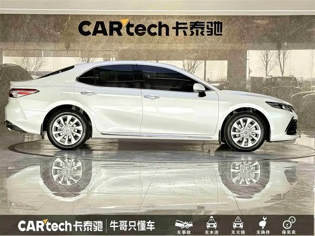 Toyota Camry 2023 из CN, фото 6
