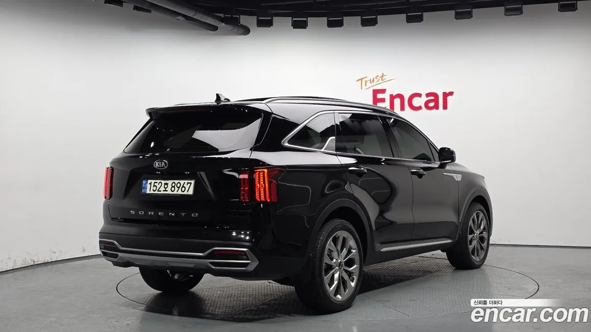 Kia Sorento — фото 9