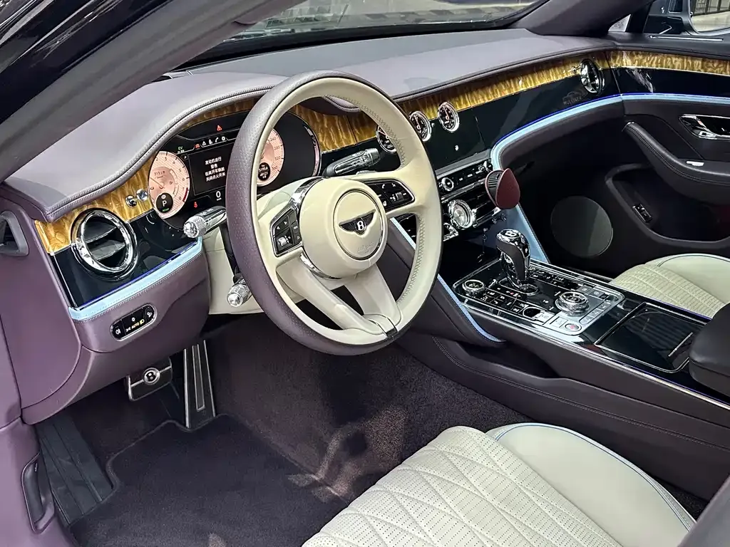 Bentley Flying Spur PHEV 2022 из CN, фото 5