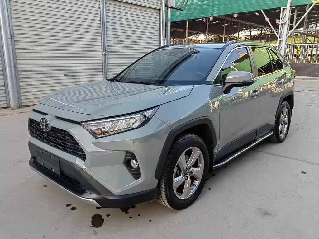 Toyota RAV4 2021 из CN, фото 1