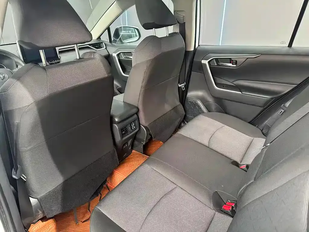 Toyota RAV4 2022 из CN, фото 10