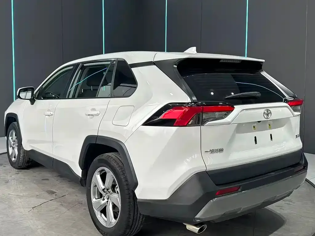 Toyota RAV4 2022 из CN, фото 8