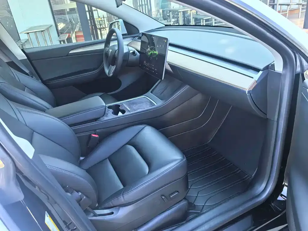 Tesla Model Y 2023 из CN, фото 7