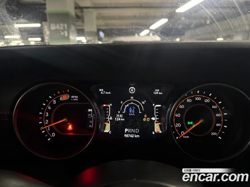 Jeep Wrangler 2021 из KR, фото 4