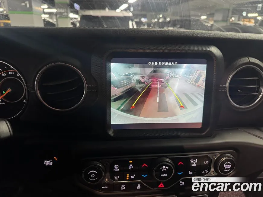 Jeep Wrangler 2021 из KR, фото 7