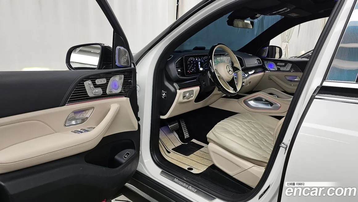 Mercedes-Benz GLS-Class — фото 8