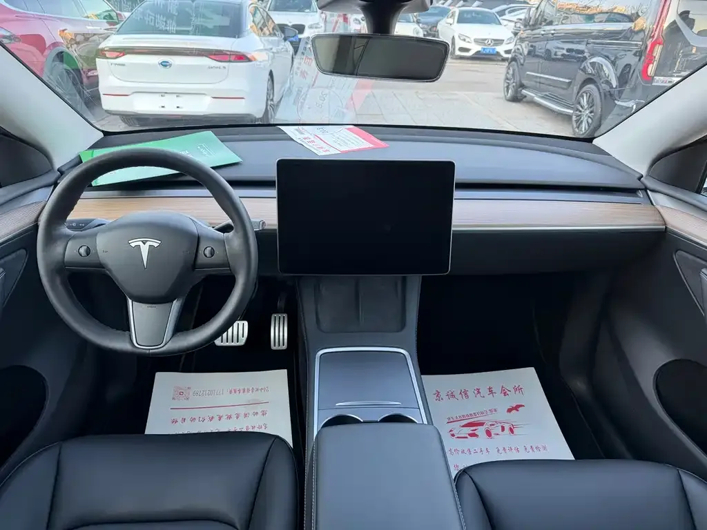 Tesla Model Y — фото 4