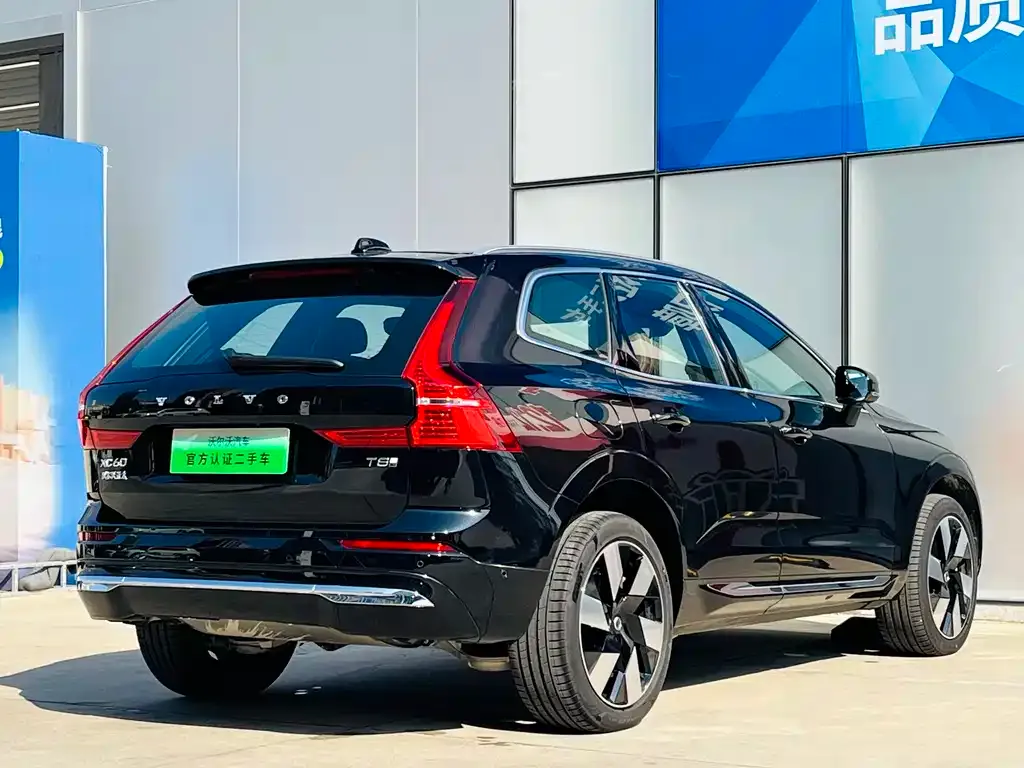 Volvo XC60 PHEV 2024 из CN, фото 2